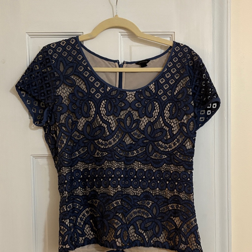 Ann Taylor Navy Lace Short Sleeve Overlay Top